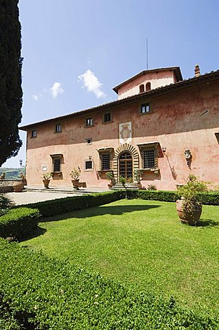 The Villa Vignamaggio, used in film Much Ado About Nothing, a wine producer whose wines were the first to be called Chianti, near Greve, Chianti, Tuscany, Italy, Europe