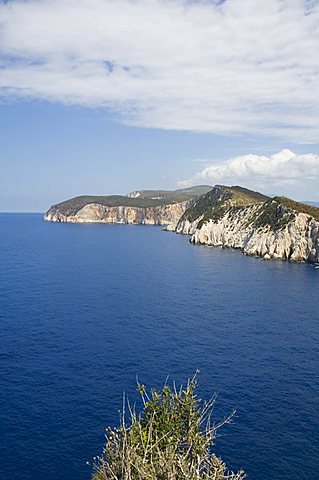 Amazing cliffs at Cape Lefkatas, Lefkada (Lefkas), Ionian Islands, Greek Islands, Greece, Europe