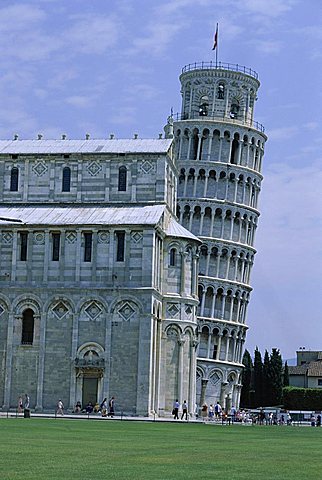 Duomo (Christian cathedral) and Leaning Tower of Pisa, Campo dei Miracoli, UNESCO World Heritage Site, Pisa, Tuscany, Italy, Europe