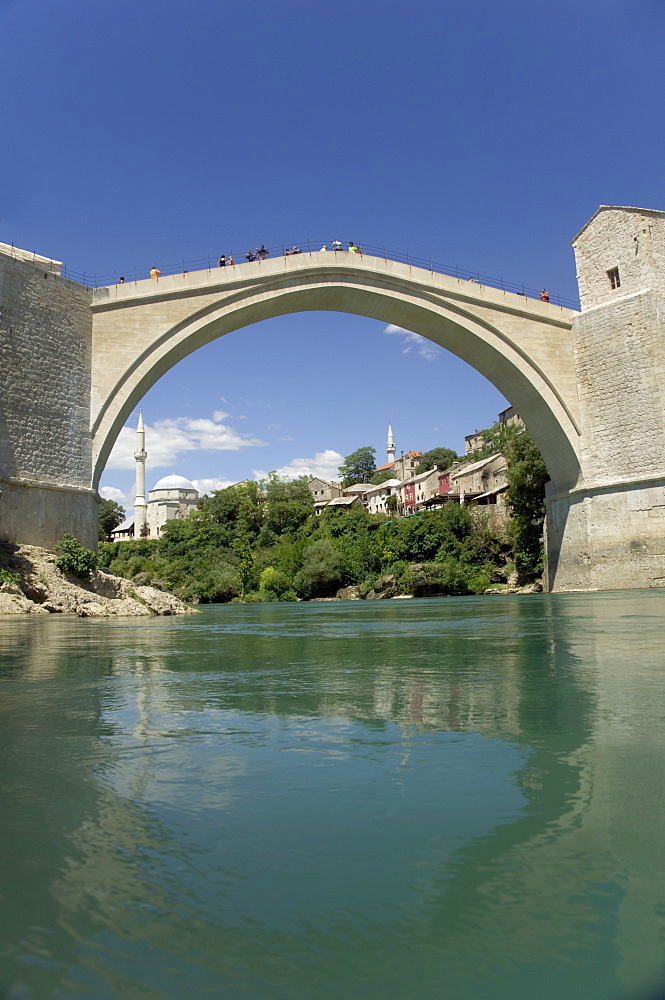 The new Old Bridge over the fast flowing River Neretva, Mostar, Bosnia, Bosnia-Herzegovina, Europe