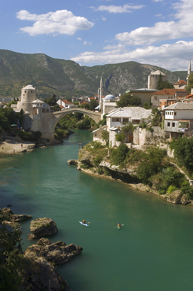 The new Old Bridge over the fast flowing River Neretva, Mostar, Bosnia, Bosnia-Herzegovina, Europe