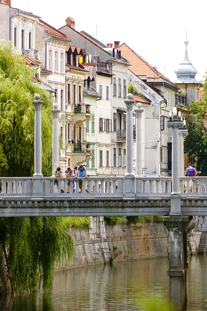 The Cobblers Bridge over the River Ljubljanica, Ljubljana, Slovenia, Europe