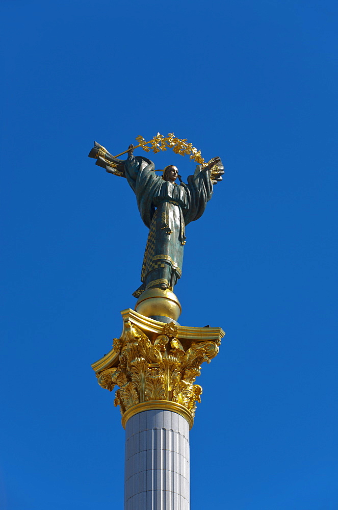 The Independence Monument, Independence Square, Kiev, Ukraine, Europe