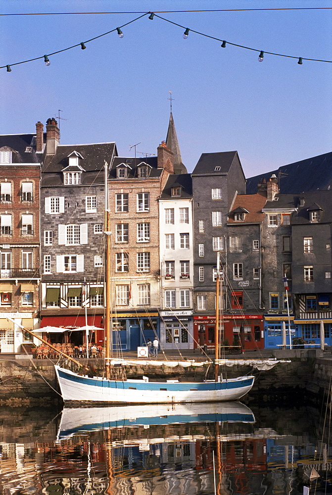 Old dock, St. Catherine quay, Honfleur, Normandie (Normandy), France, Europe