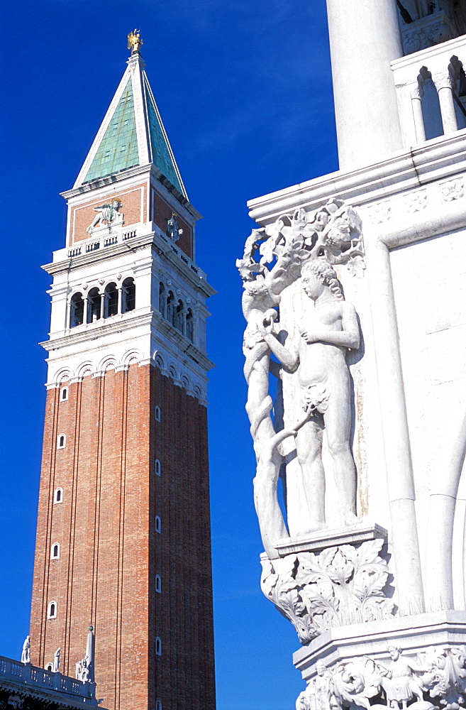 Campanile, Piazza San Marco (St. Mark's Square), UNESCO World Heritage Site, Venice, Veneto, Italy, Europe