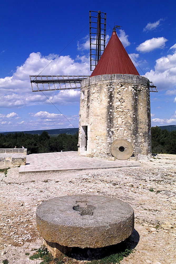 Moulin de Daudet, Fontvieille, Provence, France, Europe