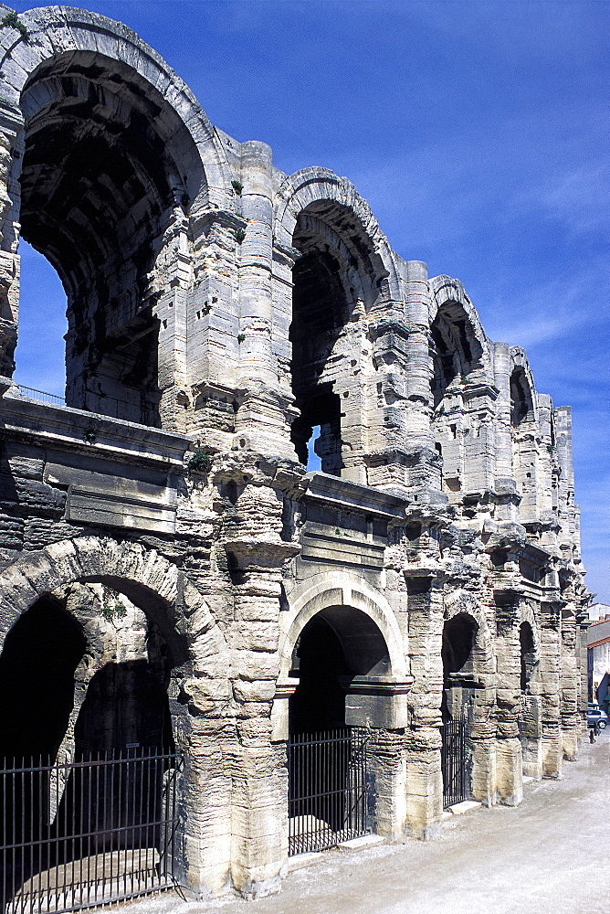 Roman amphitheatre, UNESCO World Heritage Site, Arles, Bouches-du-Rhone, Provence, France, Europe