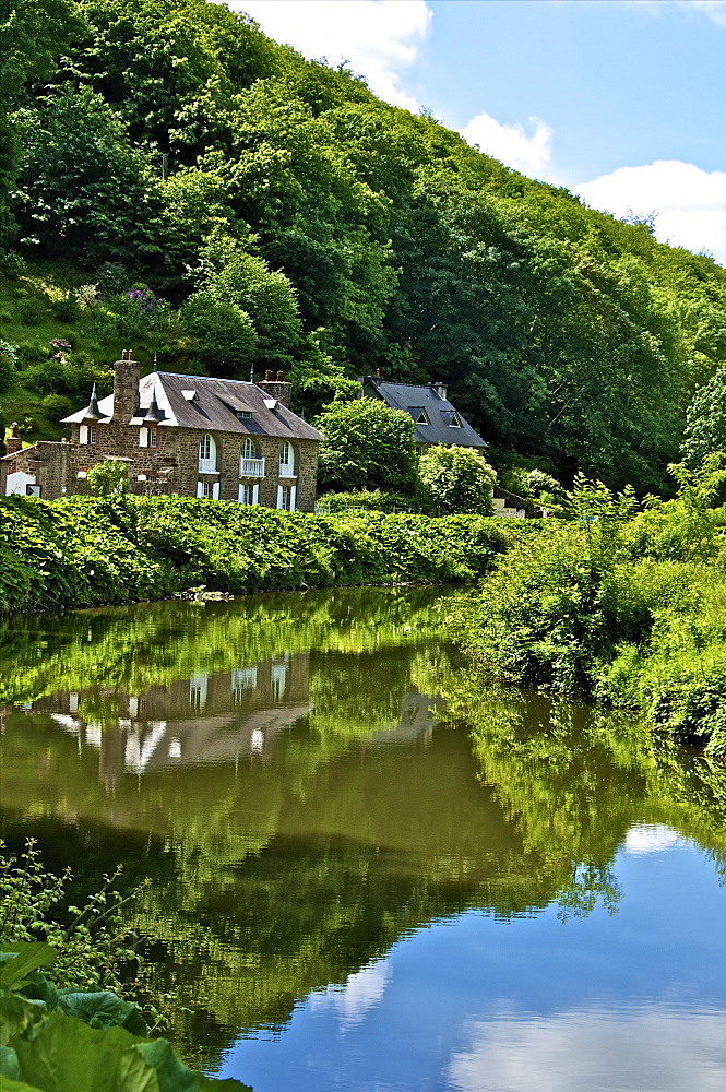 River Rance banks, Dinan, Brittany, France, Europe 