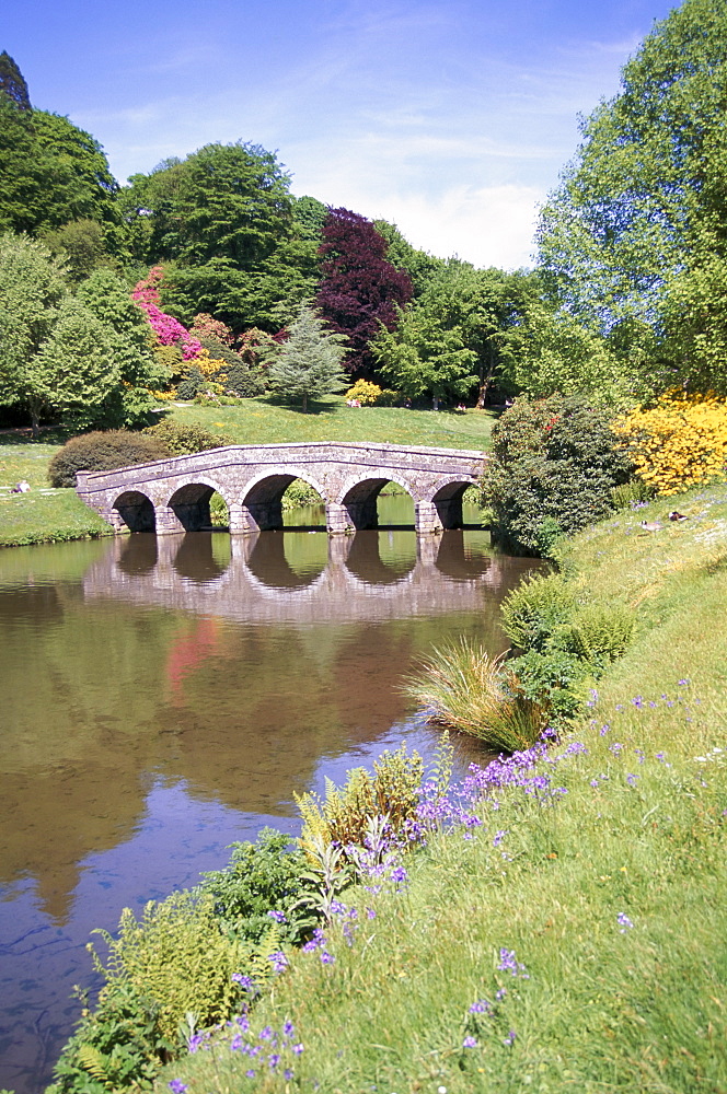 Bridge and lake, Stourhead, National Trust property, Wiltshire, England, United Kingdom, Europe