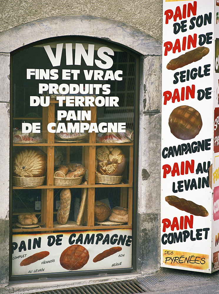 Close-up of the window display of a Boulangerie in the Midi-Pyrenees, France, Europe