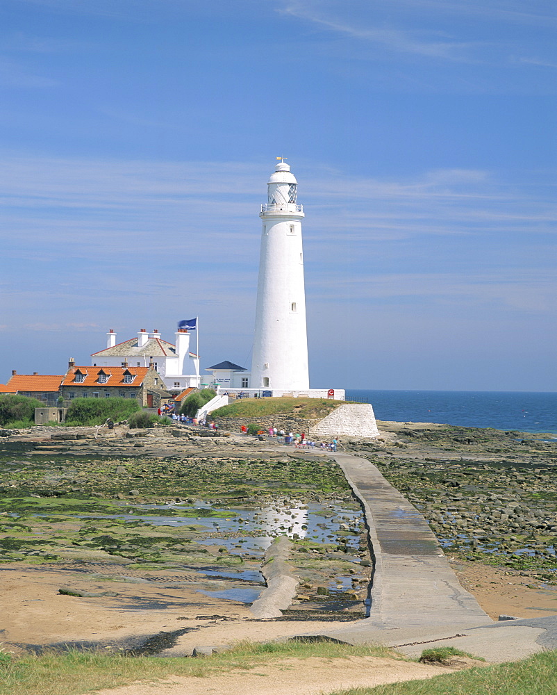 Lighthouse, St. Mary's Island, Whitley Bay, Northumbria (Northumberland), England, United Kingdom, Europe