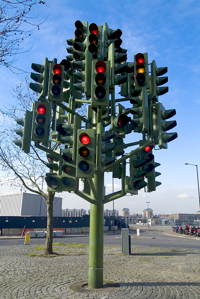 Traffic lights, Canary Wharf, Docklands, London E14, England, United Kingdom, Europe