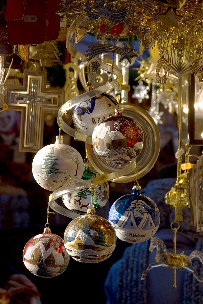 Christmas decorations, Christkindelsmarkt (Christ Child's Market) (Christmas Market), Nuremberg, Bavaria, Germany, Europe