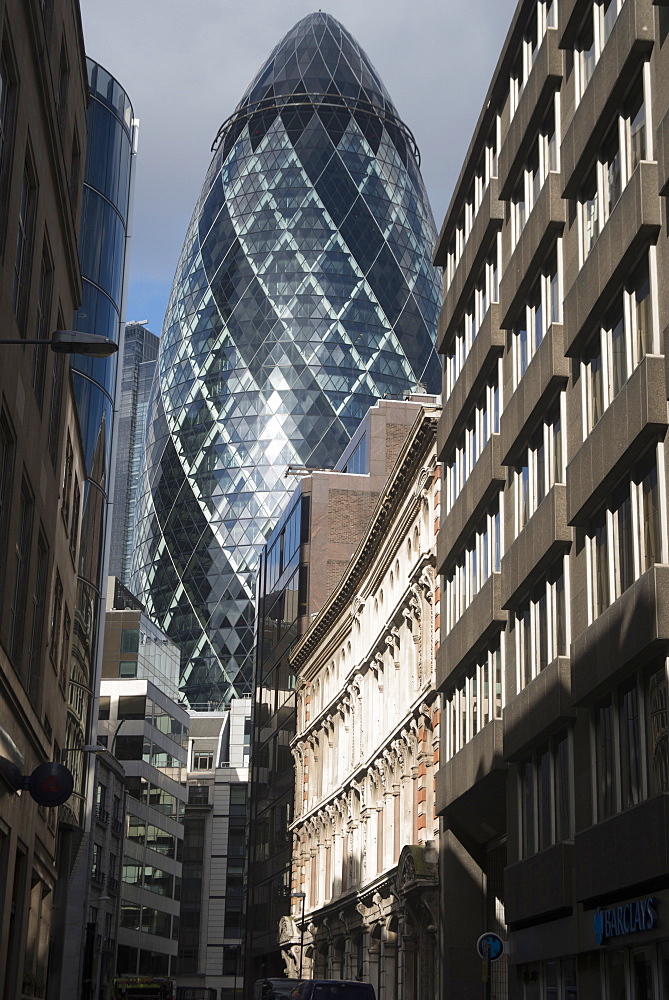 View of St. Mary Axe (the Gherkin), the City of London, EC3, England, United Kingdom, Europe