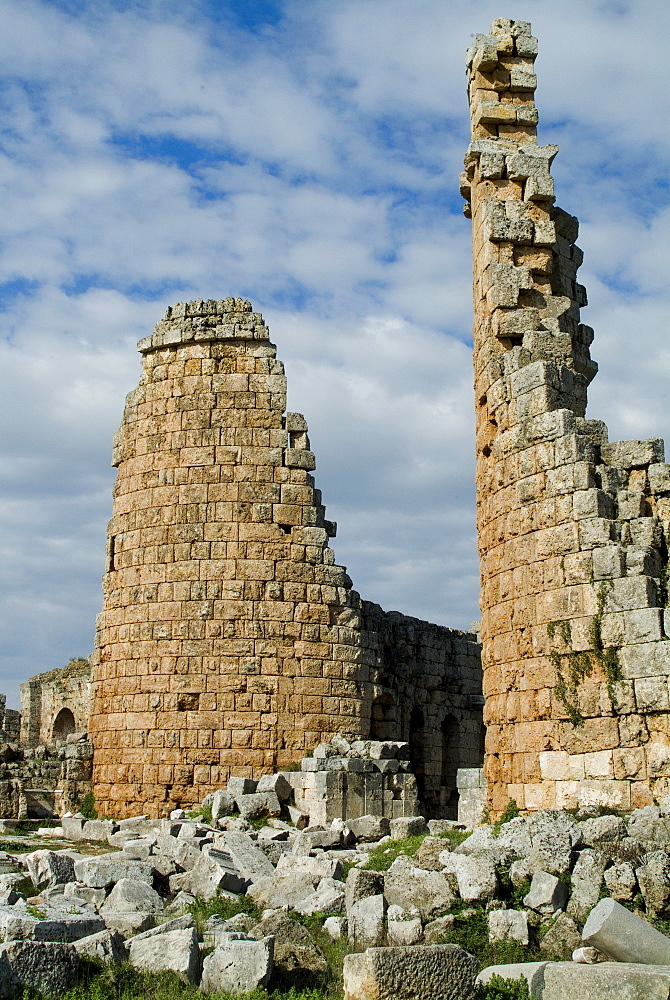 Roman ruins, Perge, Anatolia, Turkey, Asia Minor, Eurasia