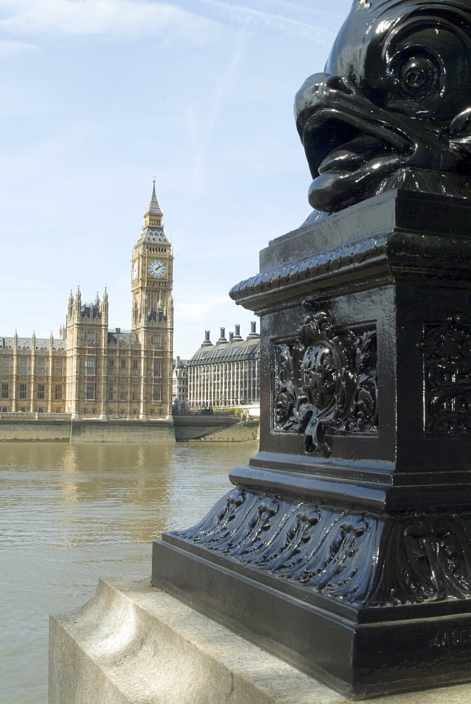 Riverwalk with view across the Thames to Parliament and Big Ben, London, England, United Kingdom, Europe