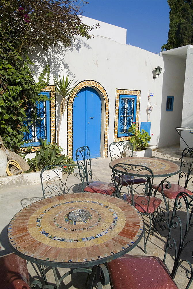 Sidi Bou Fares Hotel courtyard, Sidi Bou Said, Tunisia, North Africa, Africa