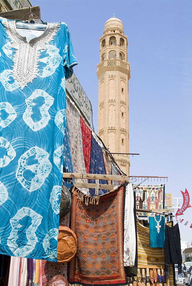 Main street, Tozeur, Tunisia, North Africa, Africa