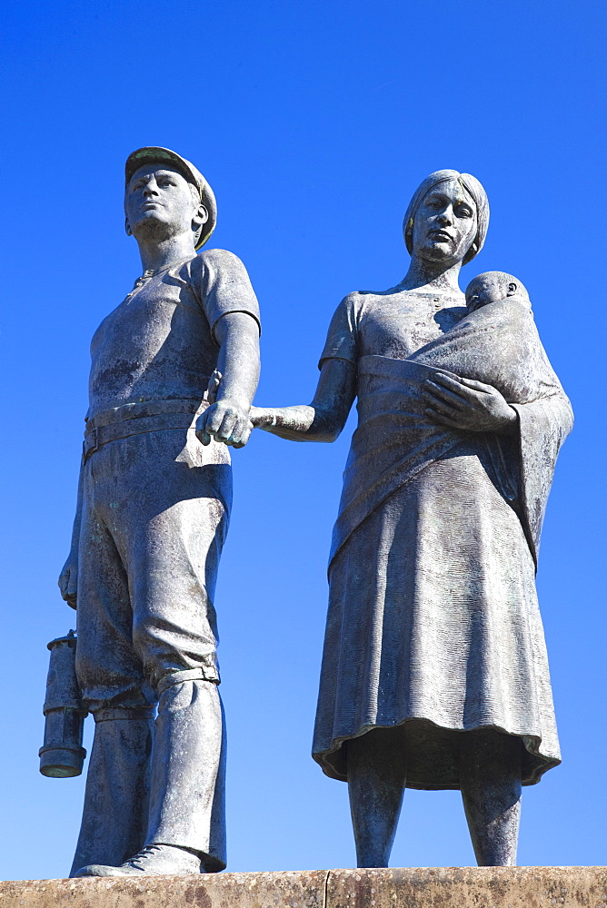 Miner statue, Tonypandy, Rhondda Valley, Glamorgan, Wales, United Kingdom, Europe