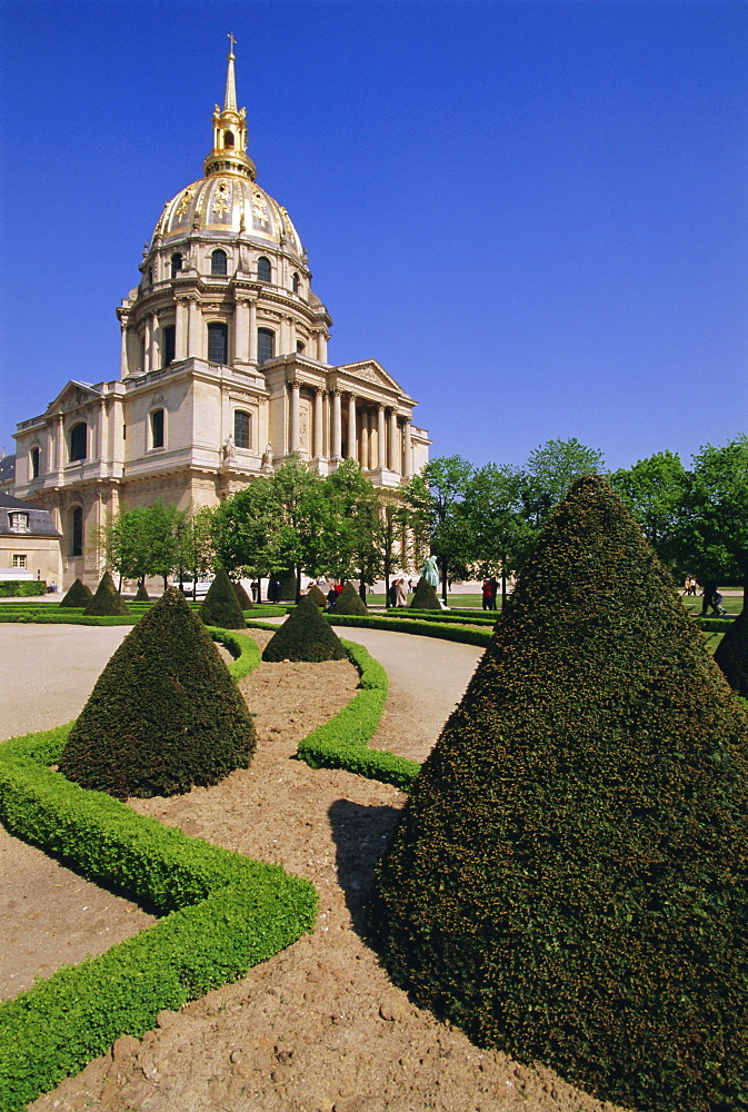 Eglise du Dome, Napoleon's tomb, Hotel des Invalides, Paris, France, Europe