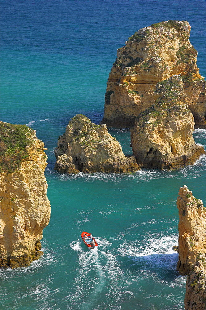 Excursion boat to the caves at Ponte da Piedade near Lagos, Algarve, Portugal, Europe