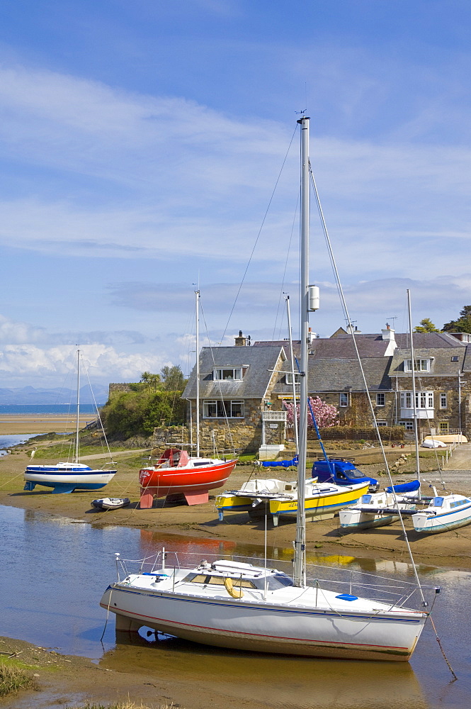 Yachts moored on River Soch estuary waiting for the incoming tide on the Warren, Abersoch, St.Tudwals road, Llyn Peninsula, Gwynedd, North Wales, Wales, United Kingdom, Europe