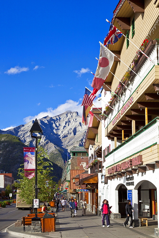 Banff town and Cascade Mountain, Banff National Park, UNESCO World Heritage Site, Alberta The Rockies, Canada, North America