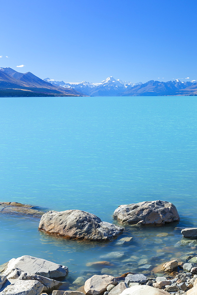 Lake Pukaki glacial lake, Mount Cook National Park, UNESCO World Heritage Site, Southland, South Island, New Zealand, Pacific