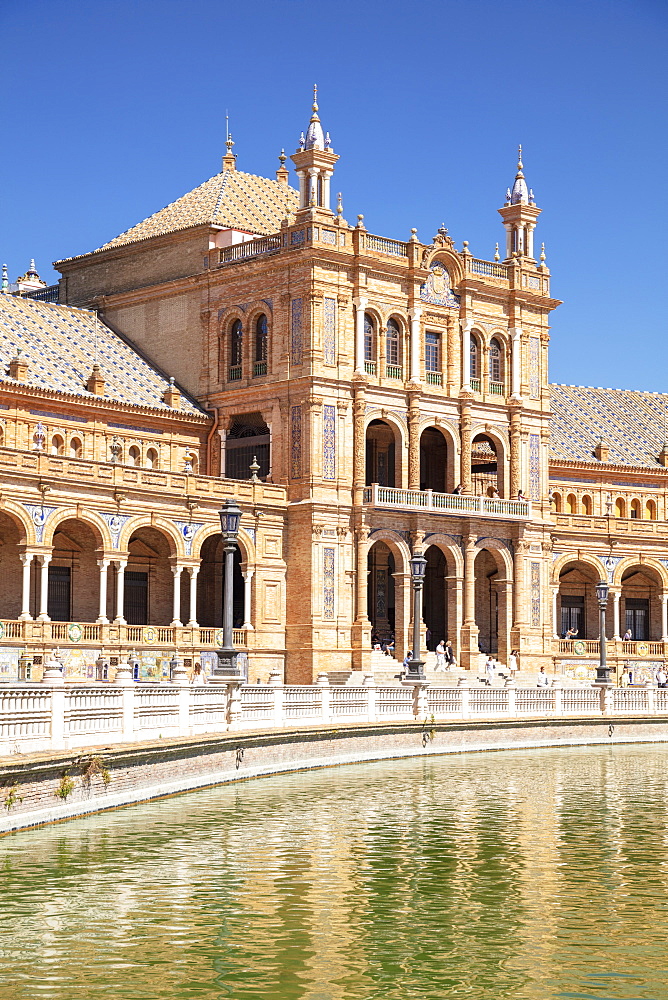 Canal running through the Plaza de Espana, Maria Luisa Park, Seville, Andalusia, Spain, Europe