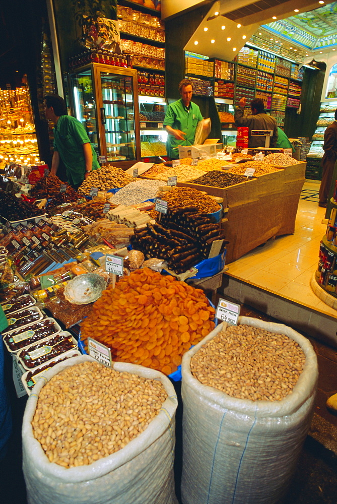 Food shop, Grand Bazaar, Istanbul, Turkey, Eurasia