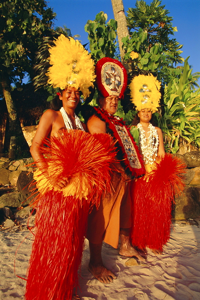 Rapo, Tahitian priest and dancers, Happiti, Moorea, Society Islands, French Polynesia, South Pacific Islands, Pacific