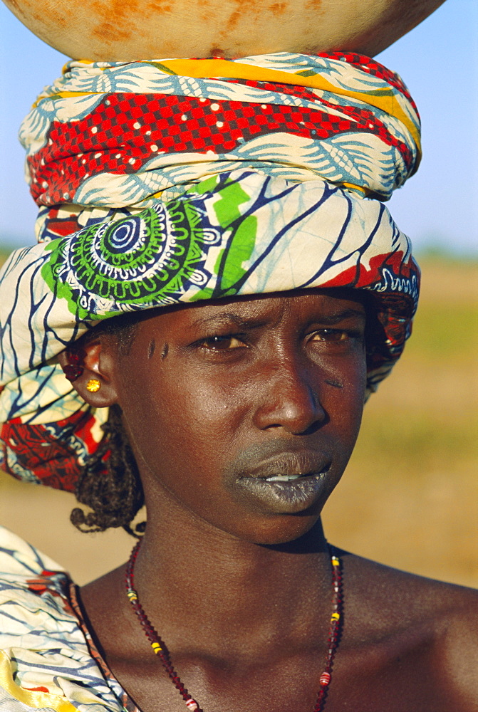 Young woman from the Peul tribe, Djenne, Mali, Africa