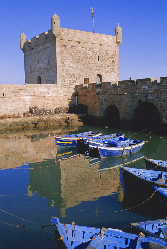 Fishing harbour and port skala (fort), Essaouira, Atlantic Coast, Morocco, North Africa, Africa