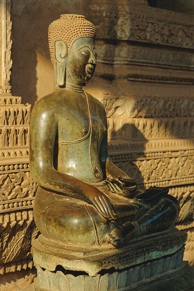 Buddha statue, Haw Pha Kaew, Vientiane, Laos, Asia