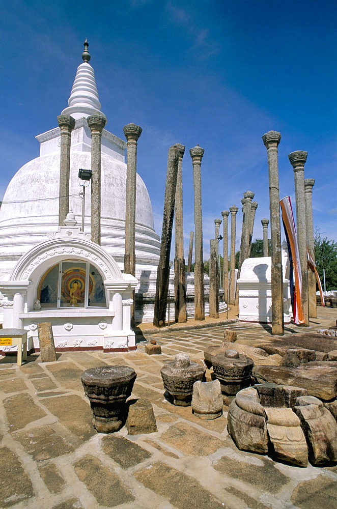 Thuparama Dagoba, Anuradhapura, UNESCO World Heritage Site, Sri Lanka, Asia