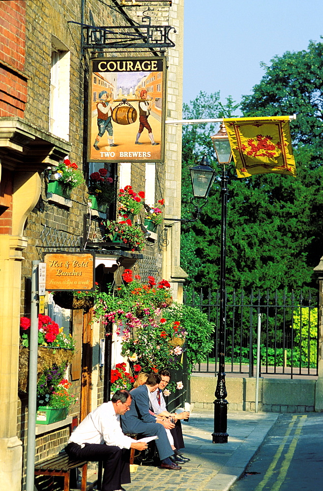 Pub at Windsor, Berkshire, England, UK, Europe