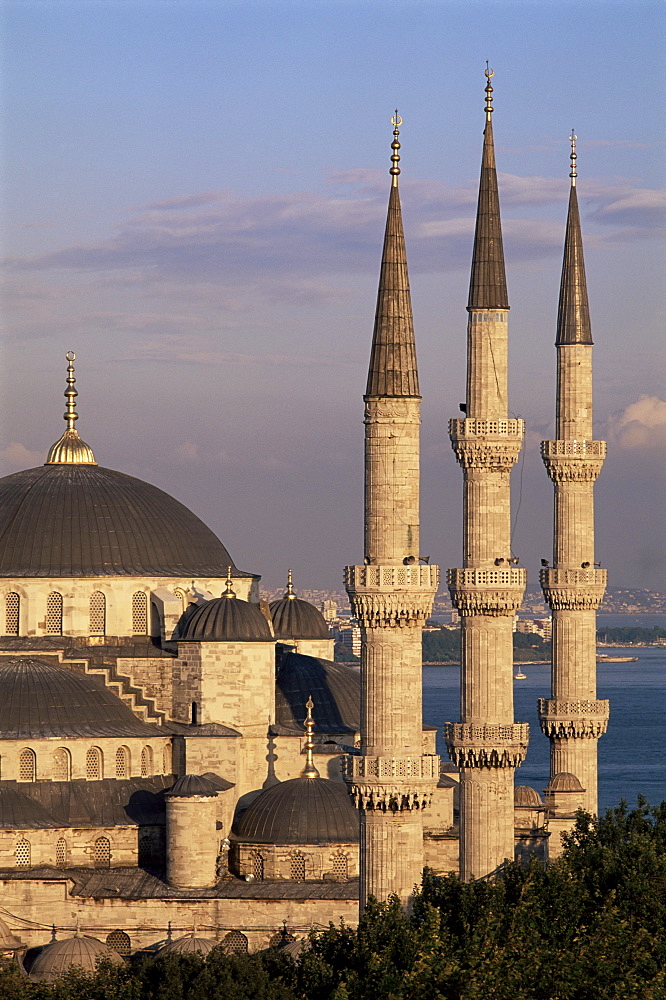 The Blue Mosque (Sultan Ahmet Mosque), UNESCO World Heritage Site, Istanbul, Marmara province, Turkey, Europe