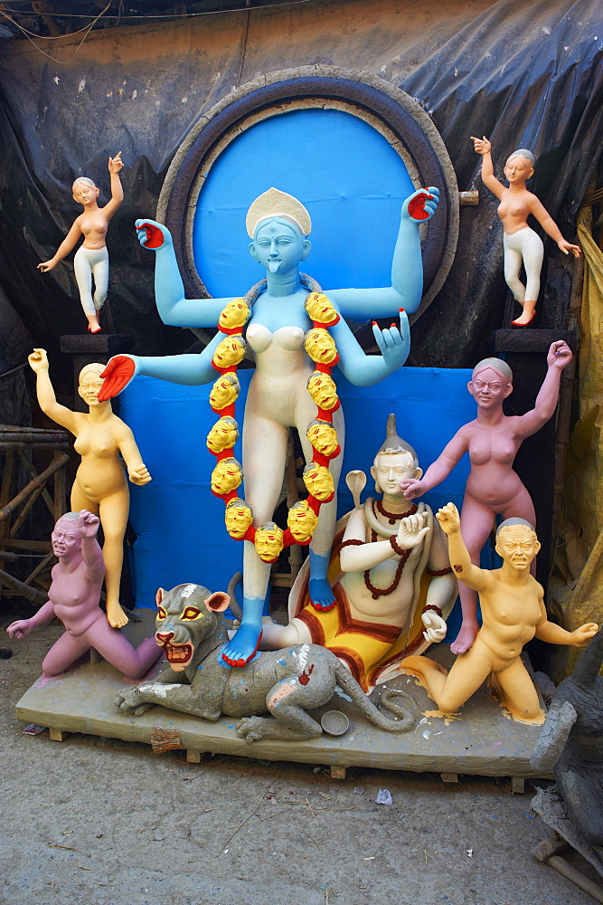 Clay statues of Hindu gods and goddesses, Kumartulli district, Kolkata (Calcutta), West Bengal, India, Asia 