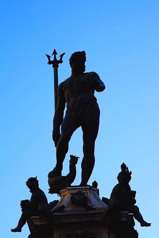 Fontana del Nettuno, Piazza Maggiore, Bologna, Emilia-Romagna, Italy, Europe 