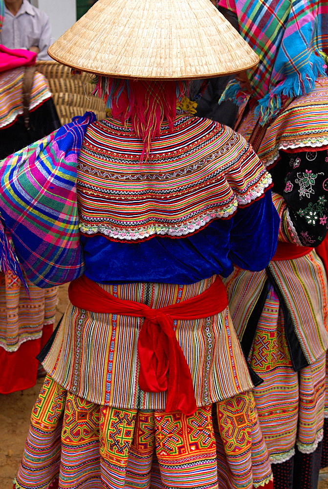 Flower Hmong ethnic group at Can Cau market, Bac Ha area, Vietnam, Indochina, Southeast Asia, Asia