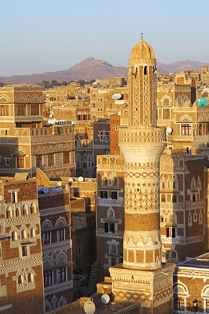 Elevated view of the Old City of Sanaa, UNESCO World Heritage Site, Yemen, Middle East 