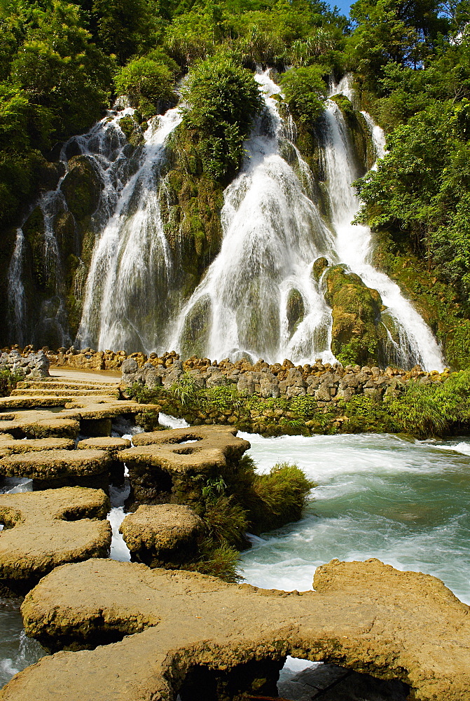 Waterfall in Xiaoqikong rain forest, Guizhou Province, China, Asia 