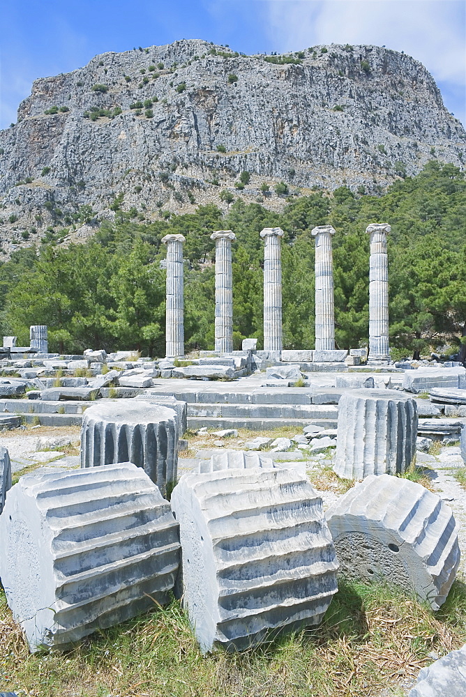 Ancient Roman ruins of Athena Temple, Priene, Anatolia, Turkey, Asia Minor, Eurasia