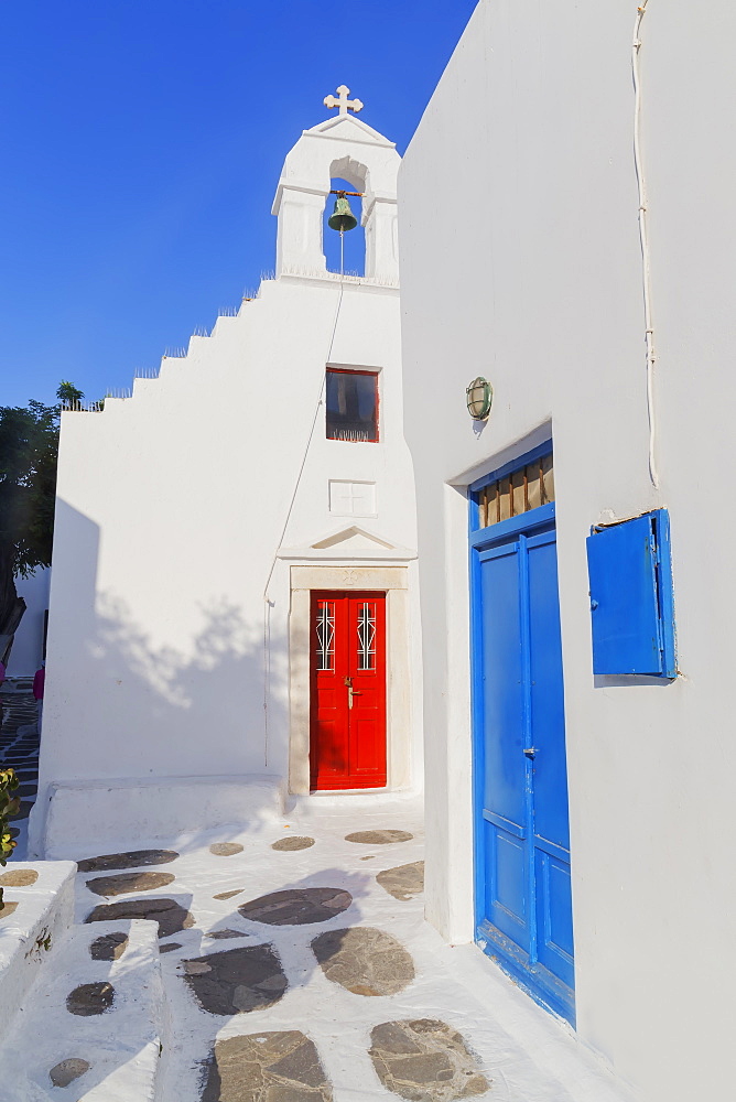 Greek orthodox chapel, Mykonos Town, Mykonos, Cyclades Islands, Greek Islands, Greece, Europe