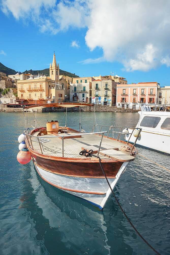 Marina Corta harbour, Lipari Town, Lipari Island, Aeolian Islands, UNESCO World Heritage Site, Sicily, Italy, Mediterranean, Europe