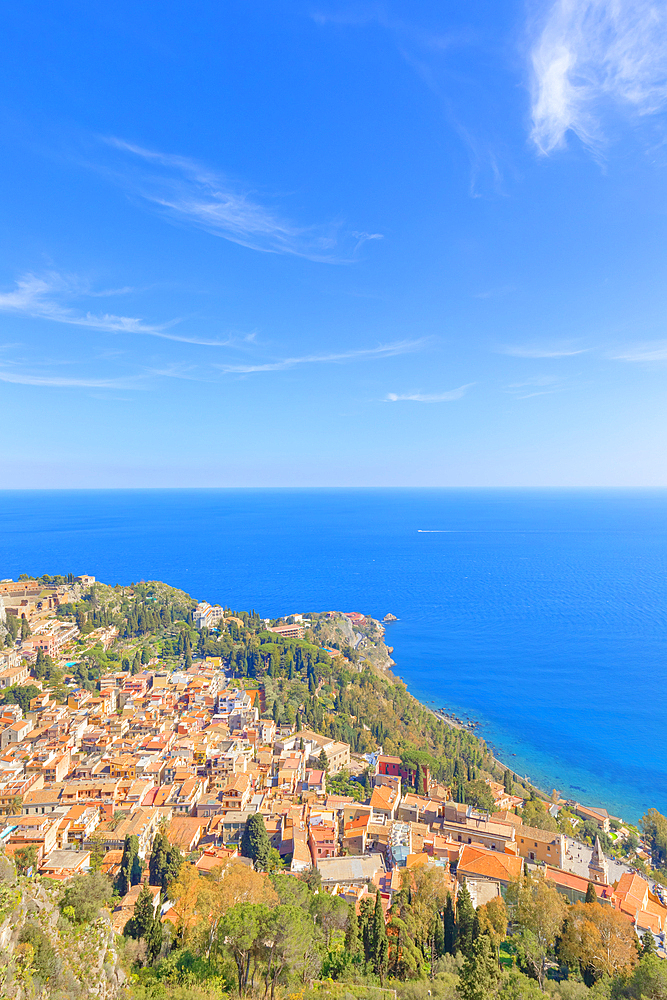 Taormina town, high angle view, Taormina, Sicily, Italy, Mediterranean, Europe