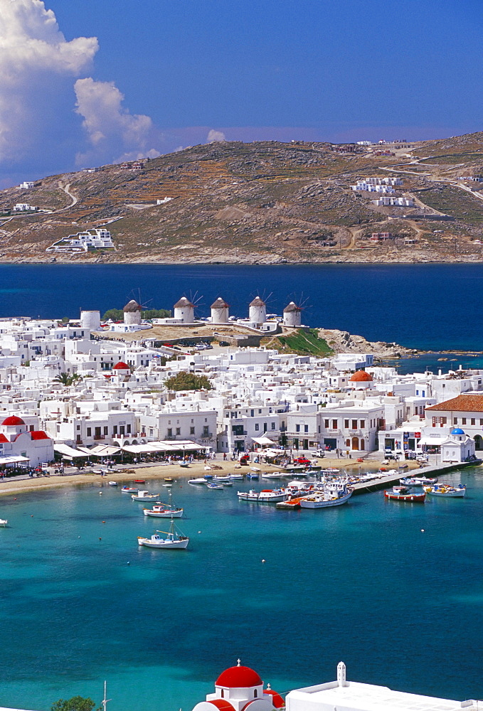 Aerial view of Mykonos (Hora) and harbour, Mykonos (Mikonos), Cyclades islands, Greece, Mediterranean, Europe