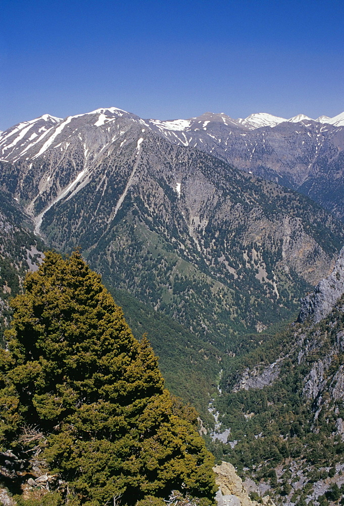 Aerial view of the Samaria Gorge and surrounding mountains, island of Crete, Greece, Mediterranean, Europe