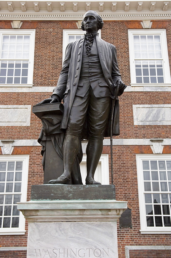 Statue of Washington, Independence Hall, Philadelphia, Pennsylvania, United States of America, North America