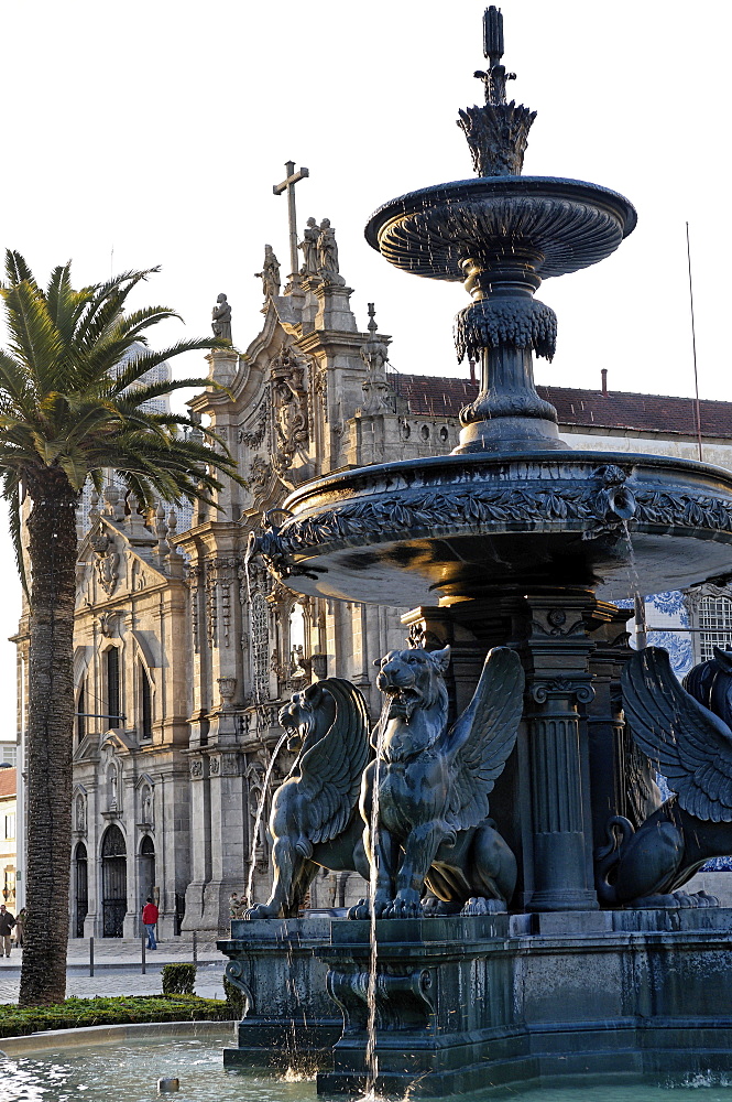 Terceiros do Carmo Church built in the late 18th century, Porto, Portugal, Europe